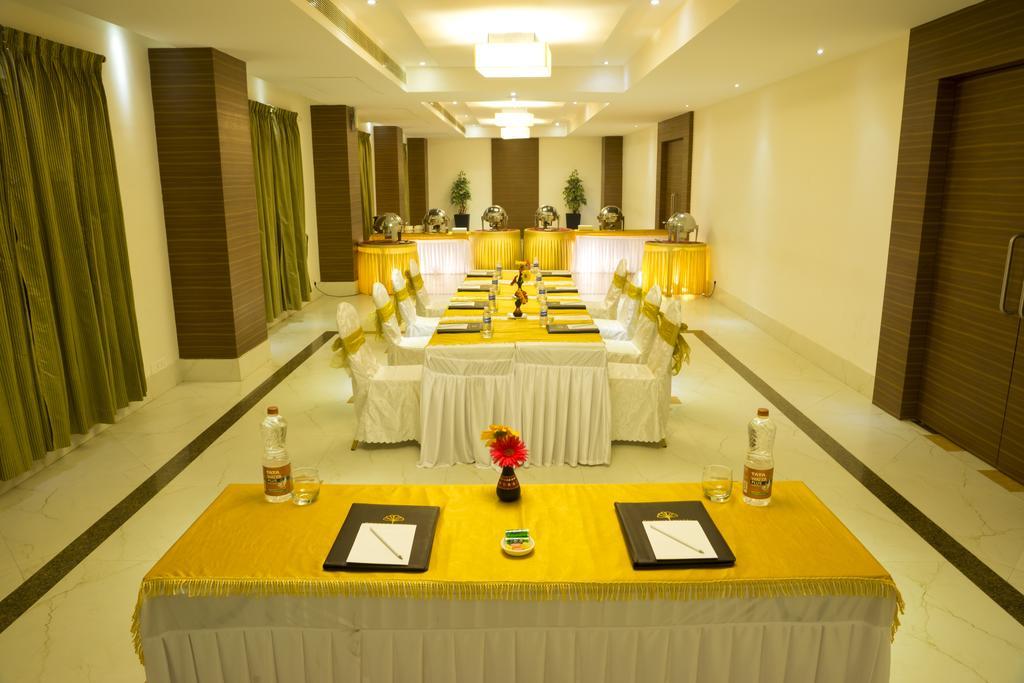 Poppys Hotel Madurai Eksteriør bilde